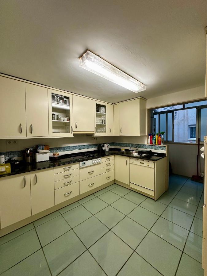 Moderna Habitacion En El Corazon De لقنت المظهر الخارجي الصورة